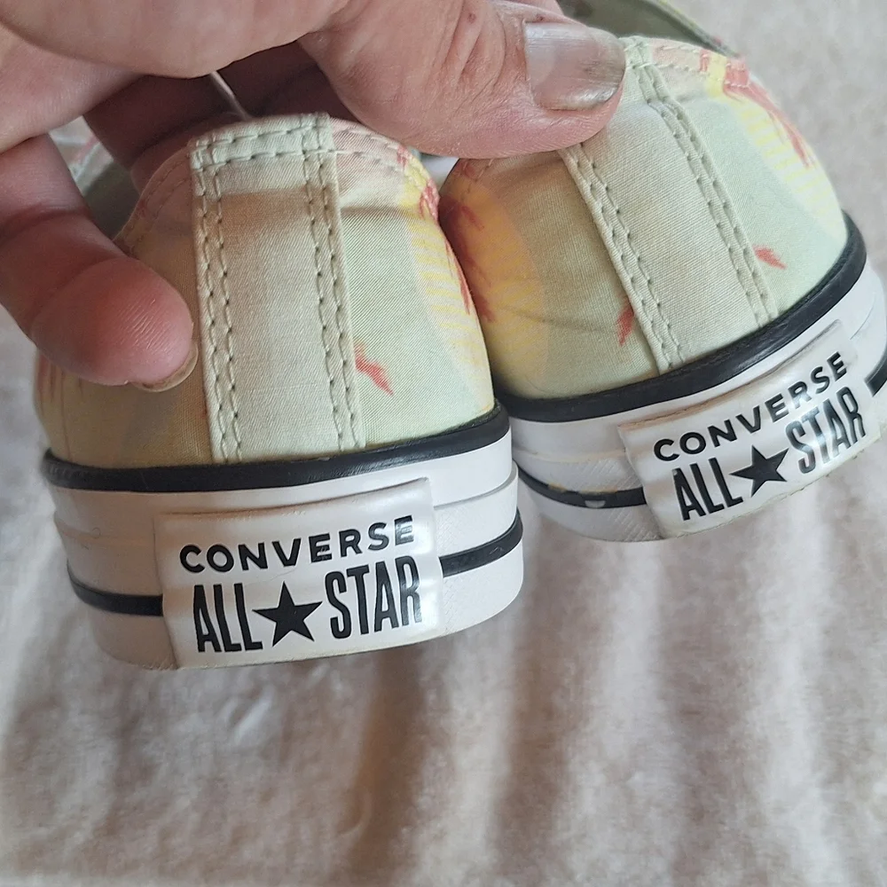 Converse All-Stars - Picture 3 of 6